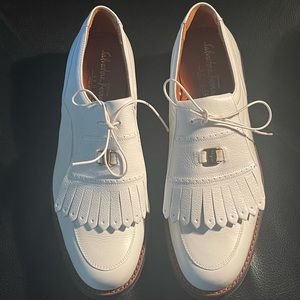 FERRAGAMO  Women’s Golf Shoes White Leather Removable Kiltie Size 8